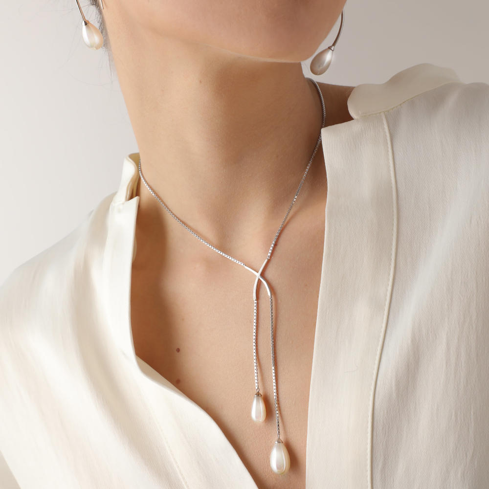 Short Pearl Necklace Elixa