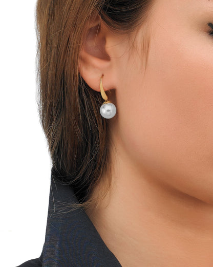 Short Golden Earrings Nuada