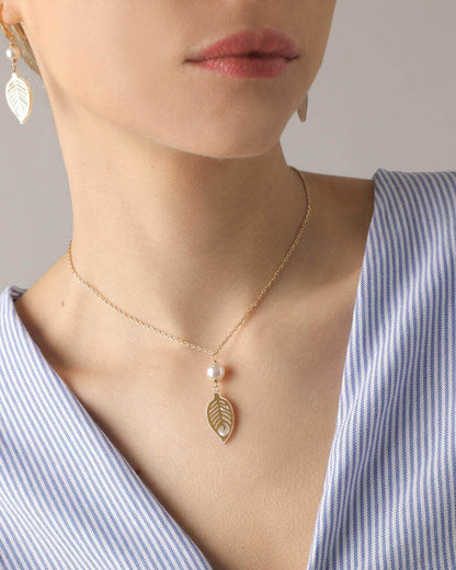 Short Mother of Pearl Necklace Dafne