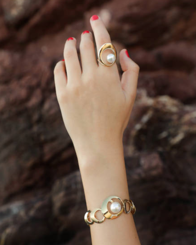 Golden Pearl Bracelet Petra