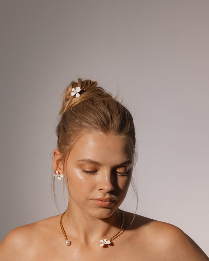 White Choker Flowers