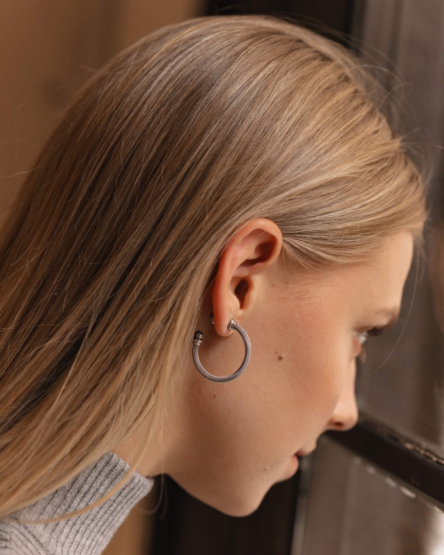 Two Gray Pearl Earrings Tender