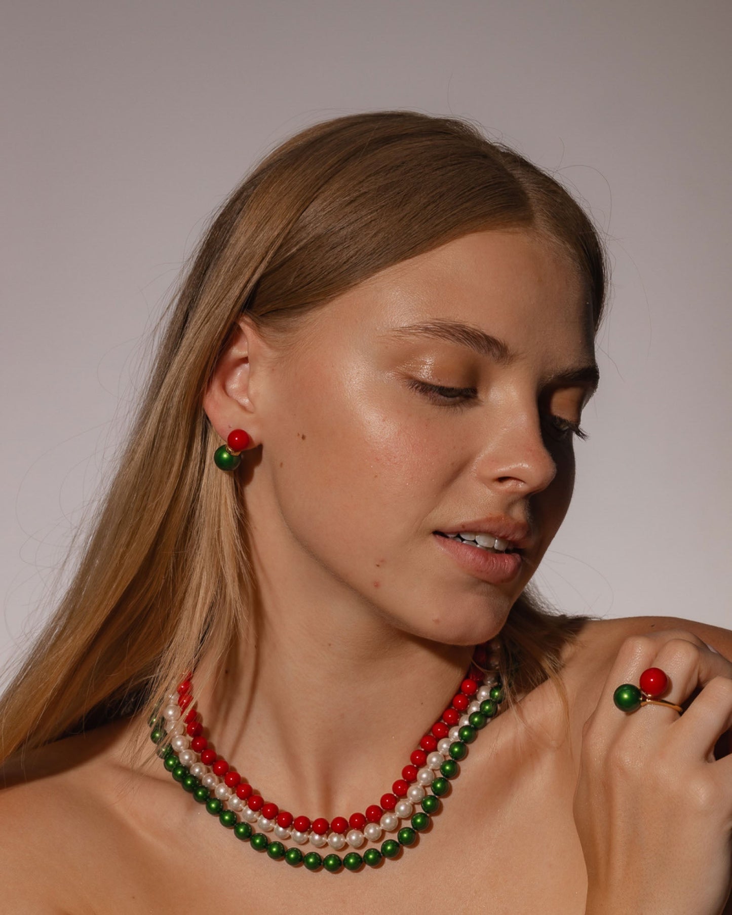 Three-Row Red, White and Green Pearl Necklace Elizabeth