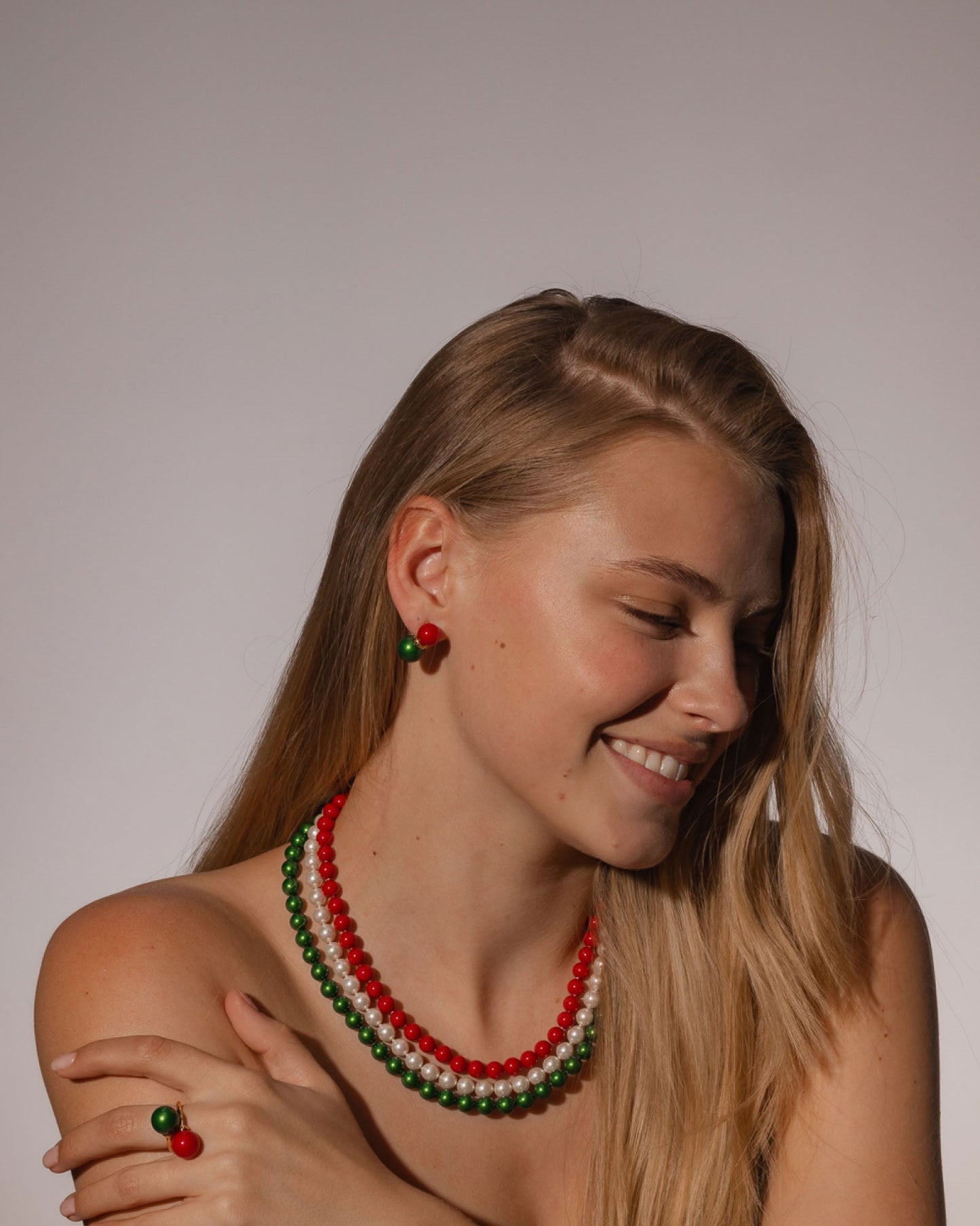 Three-Row Red, White and Green Pearl Necklace Elizabeth