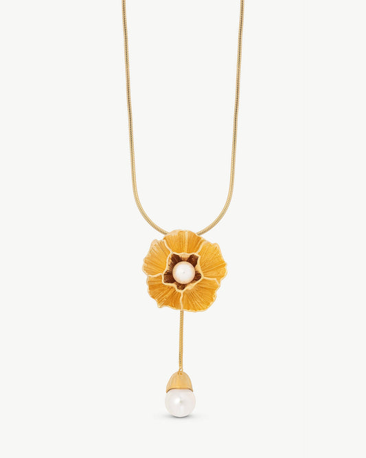 Golden Pearl Necklace Clavelina