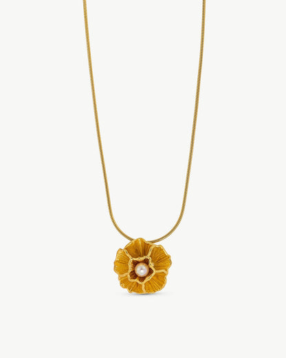 Golden Flower Necklace Clavelina