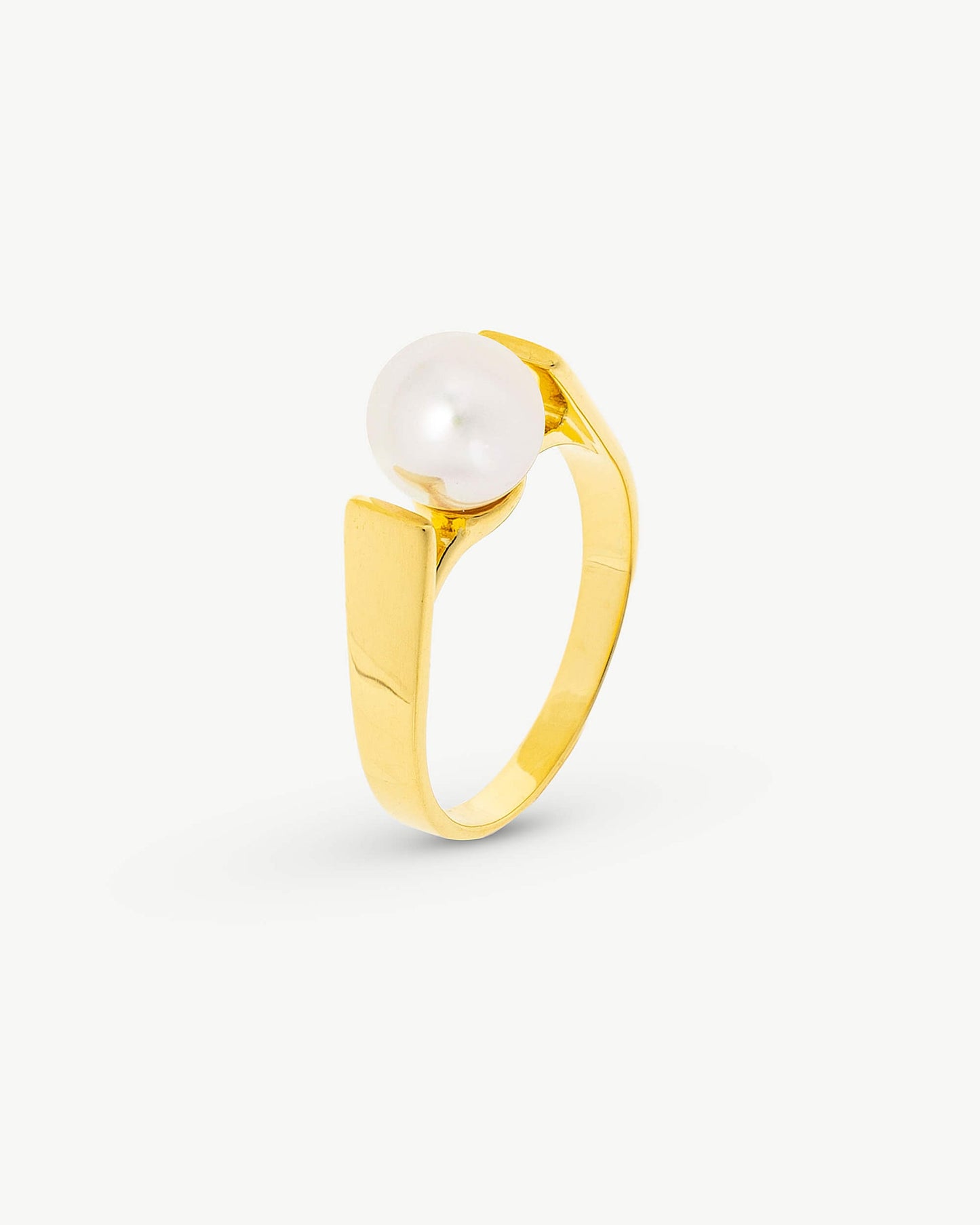 White Pearl Golden Ring Nuada